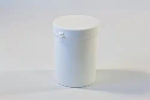 450ml snap secure white jars. Plastic packaging.